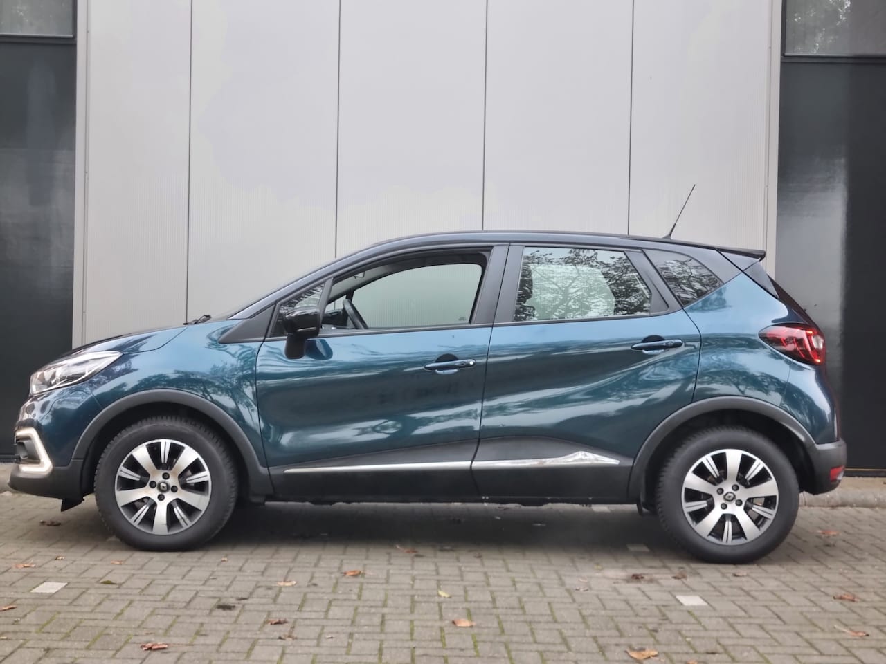 Renault Captur - 0.9 TCe Zen/ Navigatie / (+ Onderhoudsbeurt & Nieuwe APK) - AutoWereld.nl