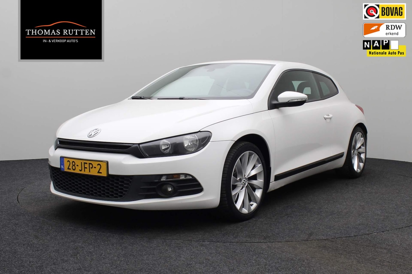 Volkswagen Scirocco - 1.4 TSI 2009 LPG G3 | NAP | Airco (Clima) | Cruise control | PDC | Bluetooth | Navigatie | - AutoWereld.nl