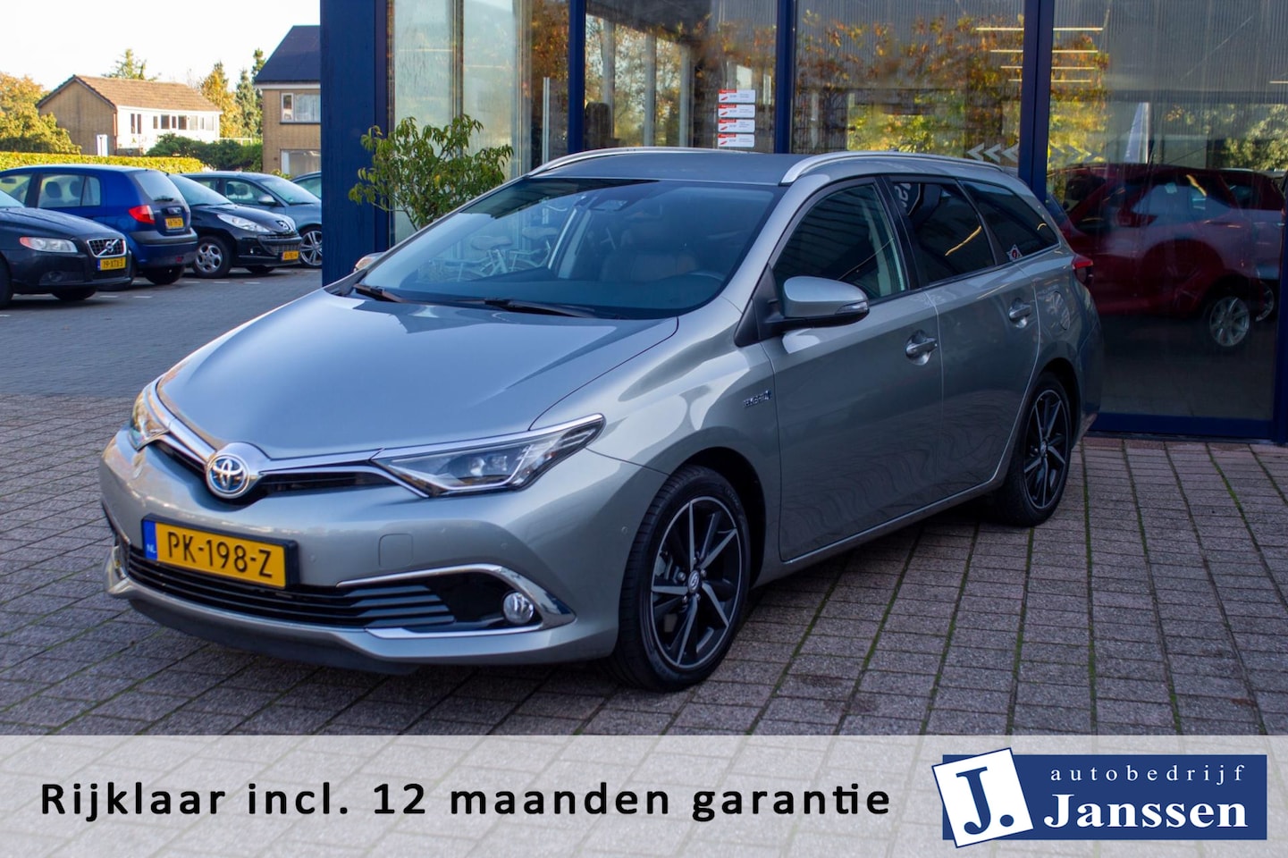 Toyota Auris Touring Sports - 1.8 Hybrid Executive Go |Prijs rijklaar incl 12 maanden garantie| Navi Pdc+camera Stoelver - AutoWereld.nl