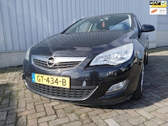 Opel Astra - 1.3 CDTi S/S Business Edition - Start Niet - Glasbreuk - Schade