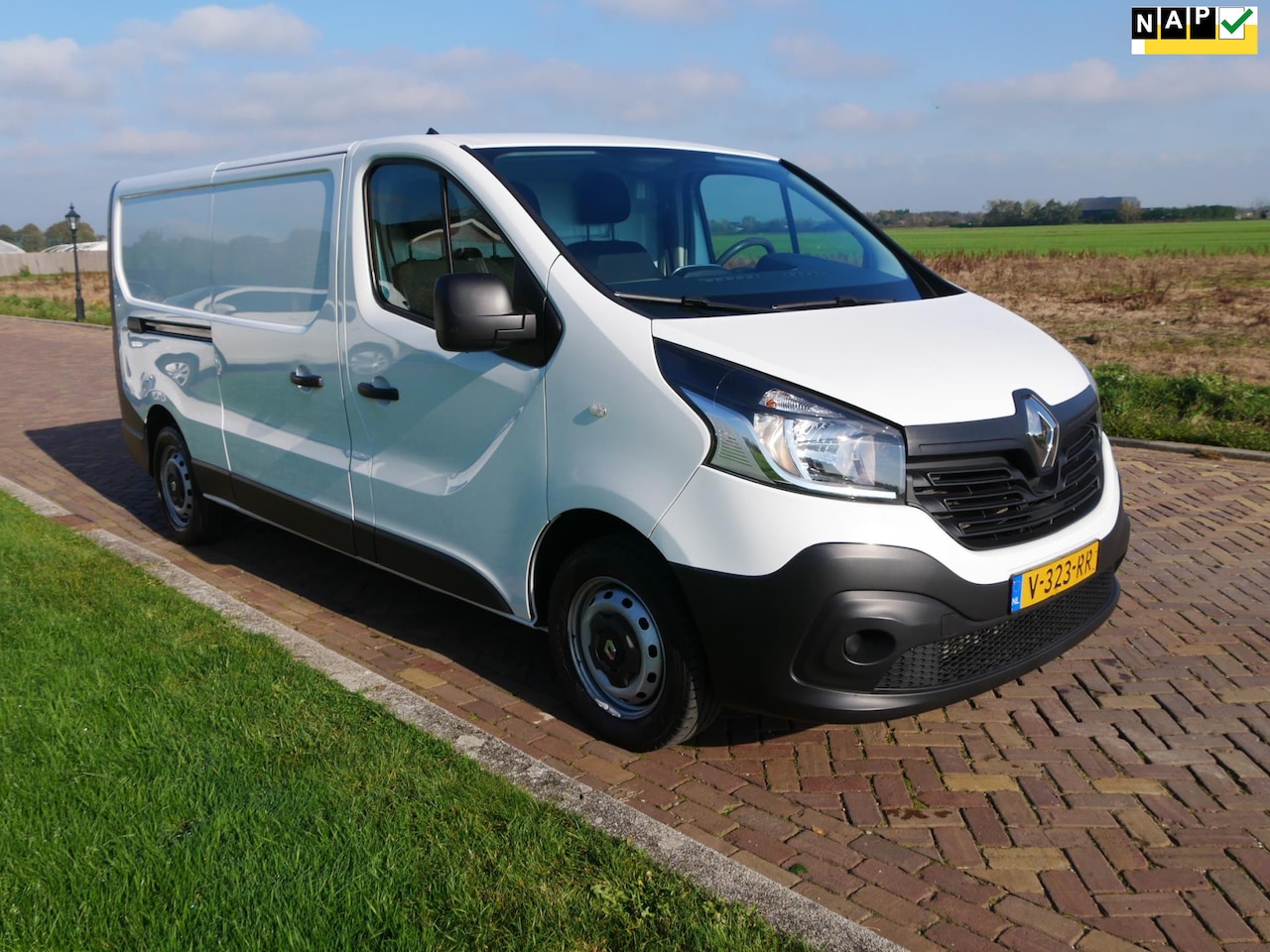 Renault Trafic - 1.6 dCi T29 L2H1 88kW Comfort AC NAVI - AutoWereld.nl