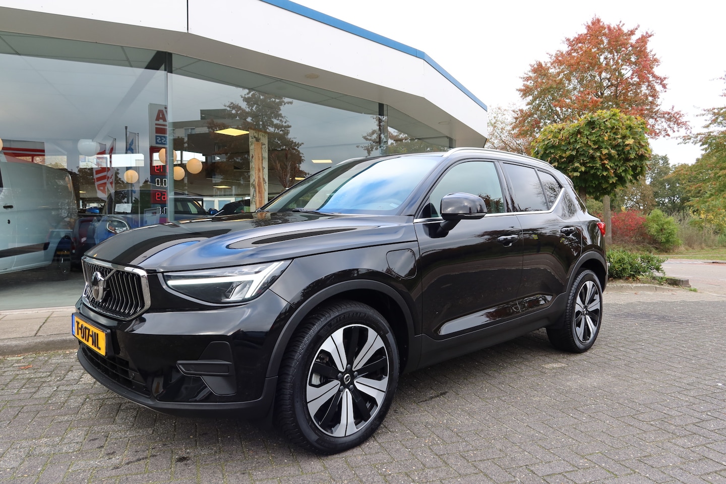 Volvo XC40 - 1.5 T4 Recharge Plus Bright 211PK CAMERA I STOEL,- STUURVERWARMING I ALL-SEASON NL-AUTO - AutoWereld.nl