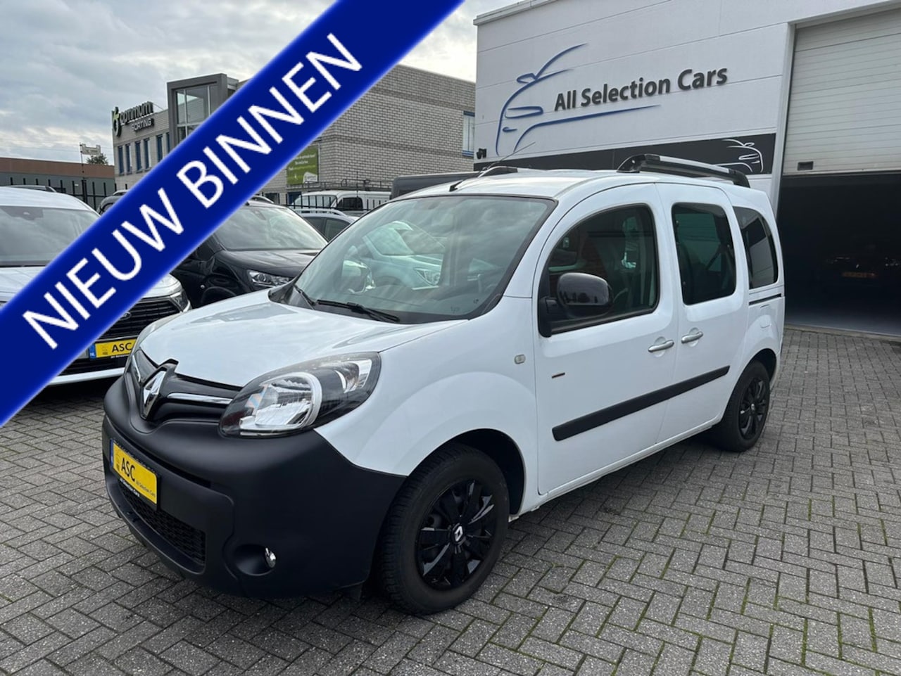 Renault Kangoo - 1.2 TCe Limited Rolstoelauto - Rolstoelvervoer - Slechts 12.000 km !! - 1e Eigenaar - AutoWereld.nl