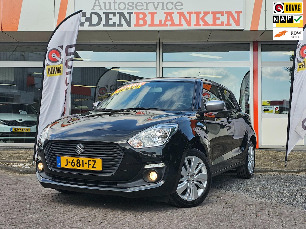 Suzuki Swift - 1.2 Select 5drs Automaat BJ.2020 / Navigatie / Camera / 16"Lmv / Zwart met Grijs Dak !! - AutoWereld.nl