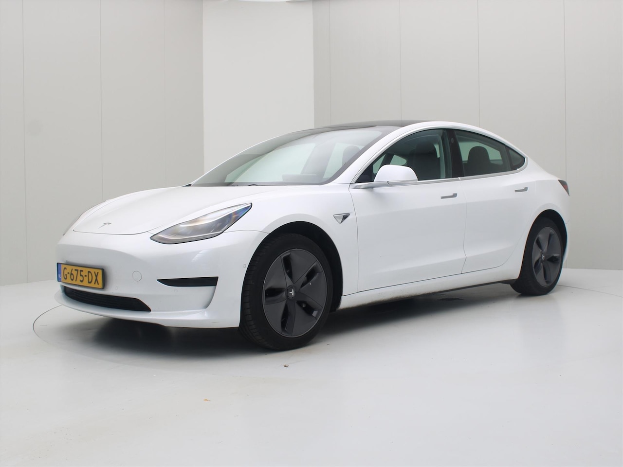 Tesla Model 3 - Standard RWD Plus [ AUTOPILOT+60 kWh+PREMIUM AUDIO ] - AutoWereld.nl