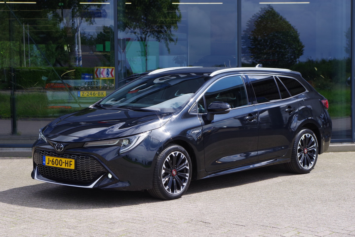 Toyota Corolla Touring Sports - 1.8 Hybrid GR Sport 1.8 Hybrid GR-Sport, Adap. Cruise Control, Leder, Camera, Stoelverwarming, CarPlay - AutoWereld.nl