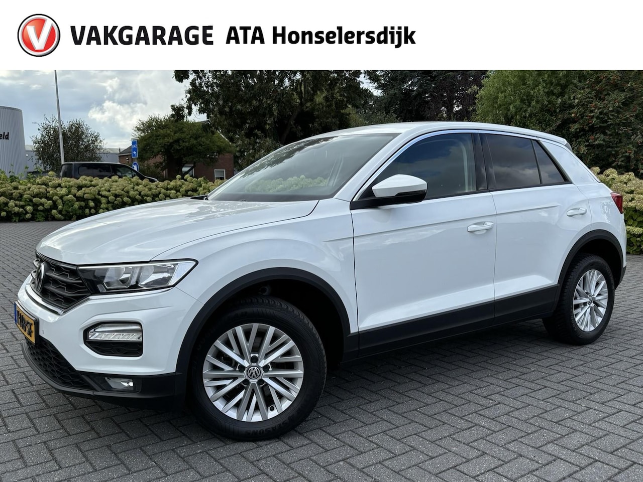 Volkswagen T-Roc - 1.0 TSI Style Business | climate control | stoelverwarming | parkpilot | - AutoWereld.nl