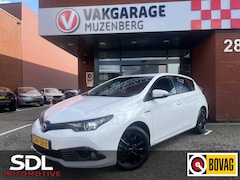 Toyota Auris - 1.8 Hybrid Dynamic // LED // KEYLESS // CAMERA // STOELVERWARMING // CLIMA // NAVI //