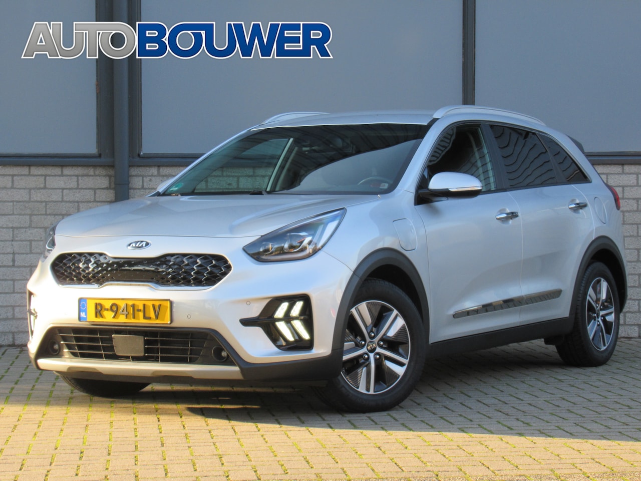 Kia Niro - 1.6 GDi PHEV Plug In dealer onderh | afn.tr.haak | navi  | dode hoek | LED kopl | camera - AutoWereld.nl