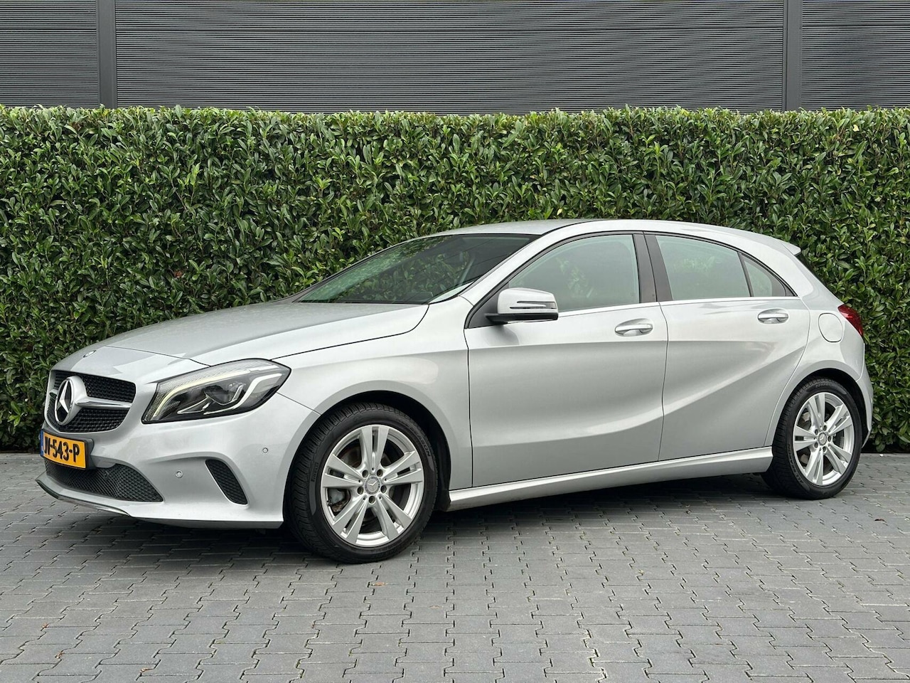 Mercedes-Benz A-klasse - 160 Ambition FACELIFT NL AUTO, NAP, LEDER, CRUISE, NAVIGATIE, PDC - AutoWereld.nl