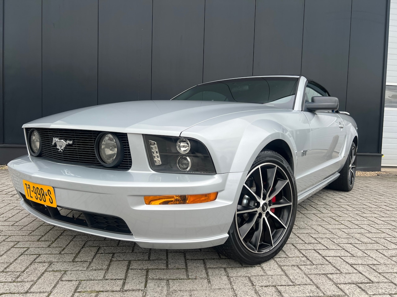 Ford Mustang - USA 4.6 V8 GT Cabriolet Leder/19'Lmv/Nwstaat! - AutoWereld.nl