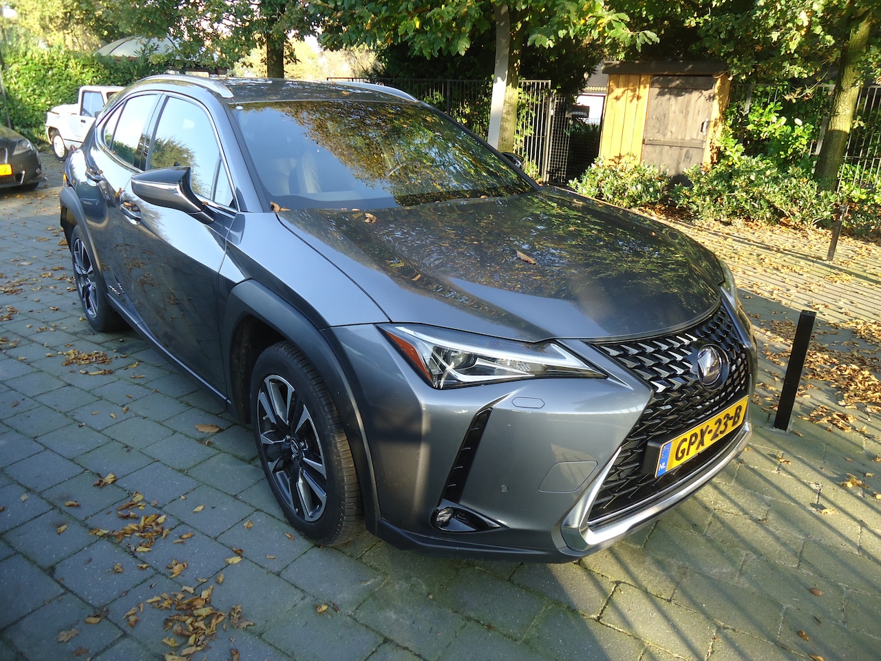 Lexus UX - 250h Comfort Line fonkelnieuwe auto , net 2 jaar oud - AutoWereld.nl