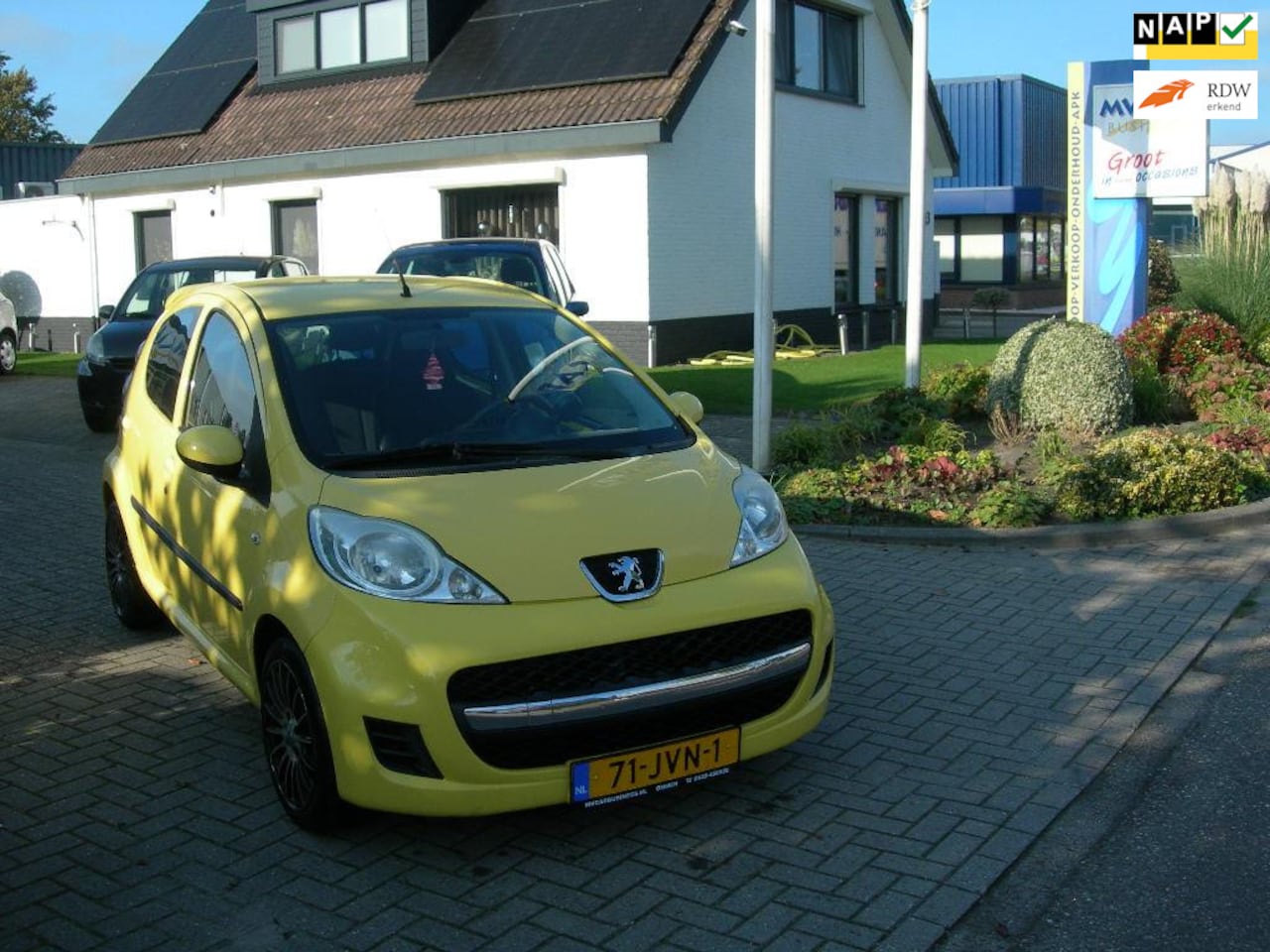 Peugeot 107 - 1.0-12V Sublime met airco - AutoWereld.nl