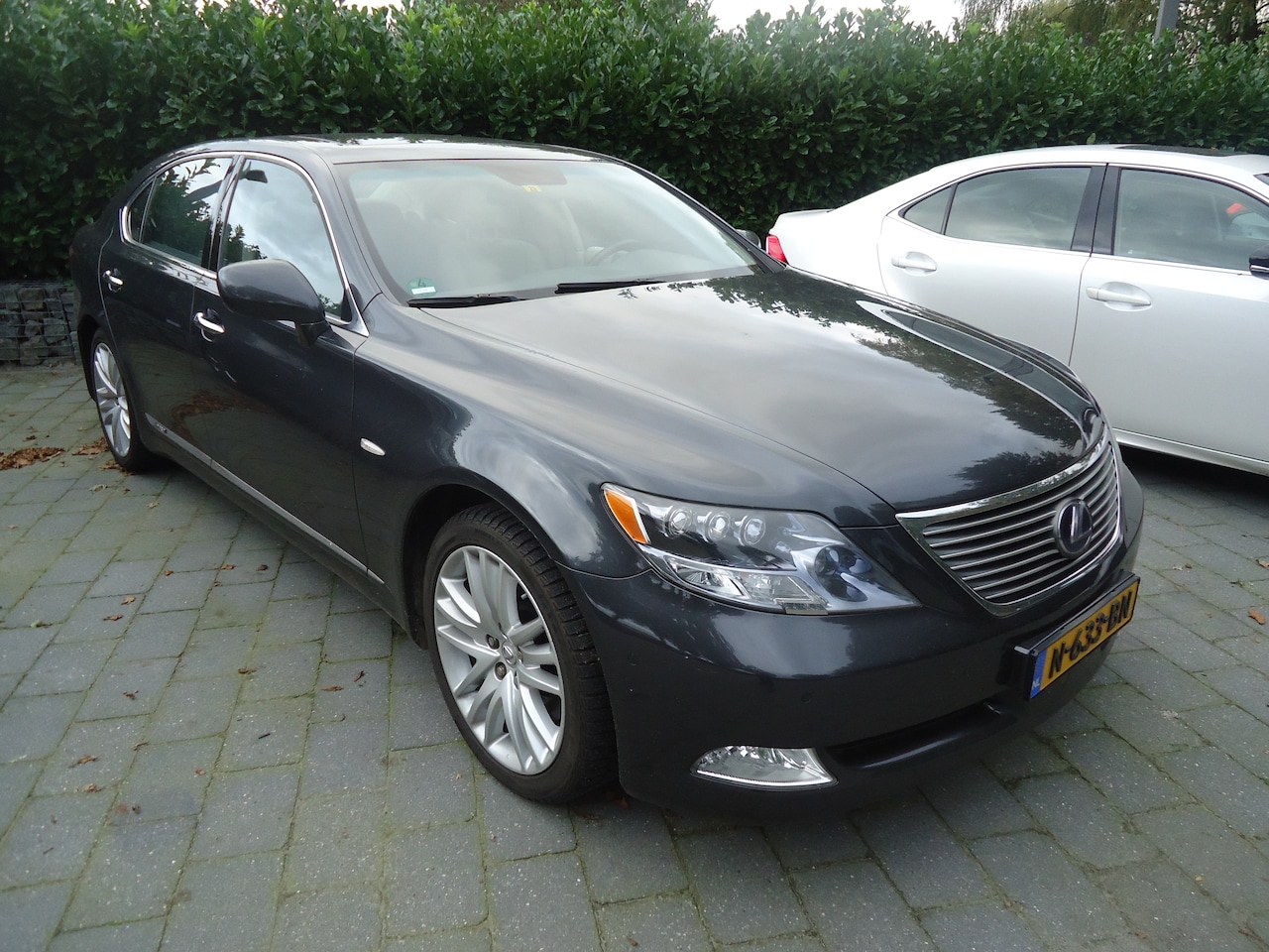 Lexus LS - 600h L. Executive - AutoWereld.nl