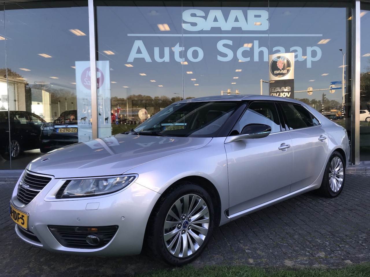 Saab 9-5 - 2.0T Vector Exklusiv XWD Automaat | Rijklaar incl garantie | Rear seat entertainment Geven - AutoWereld.nl