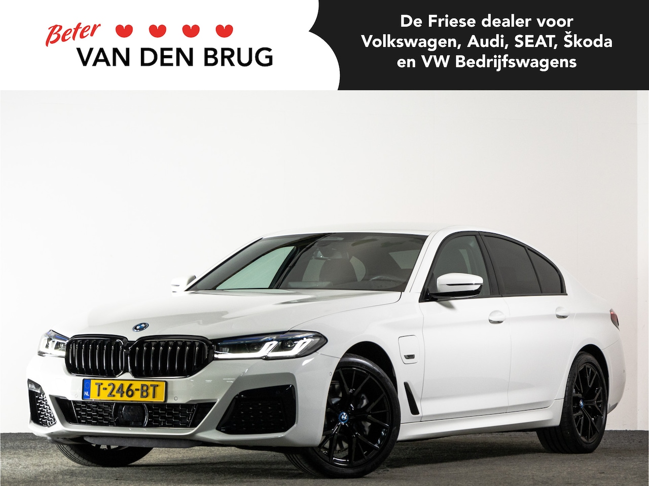 BMW 5-serie - 530e xDrive M-Sport 293 PK AUTOMAAT | Laser LED | Head-Up | Shadow Line | Adaptieve Cruise - AutoWereld.nl