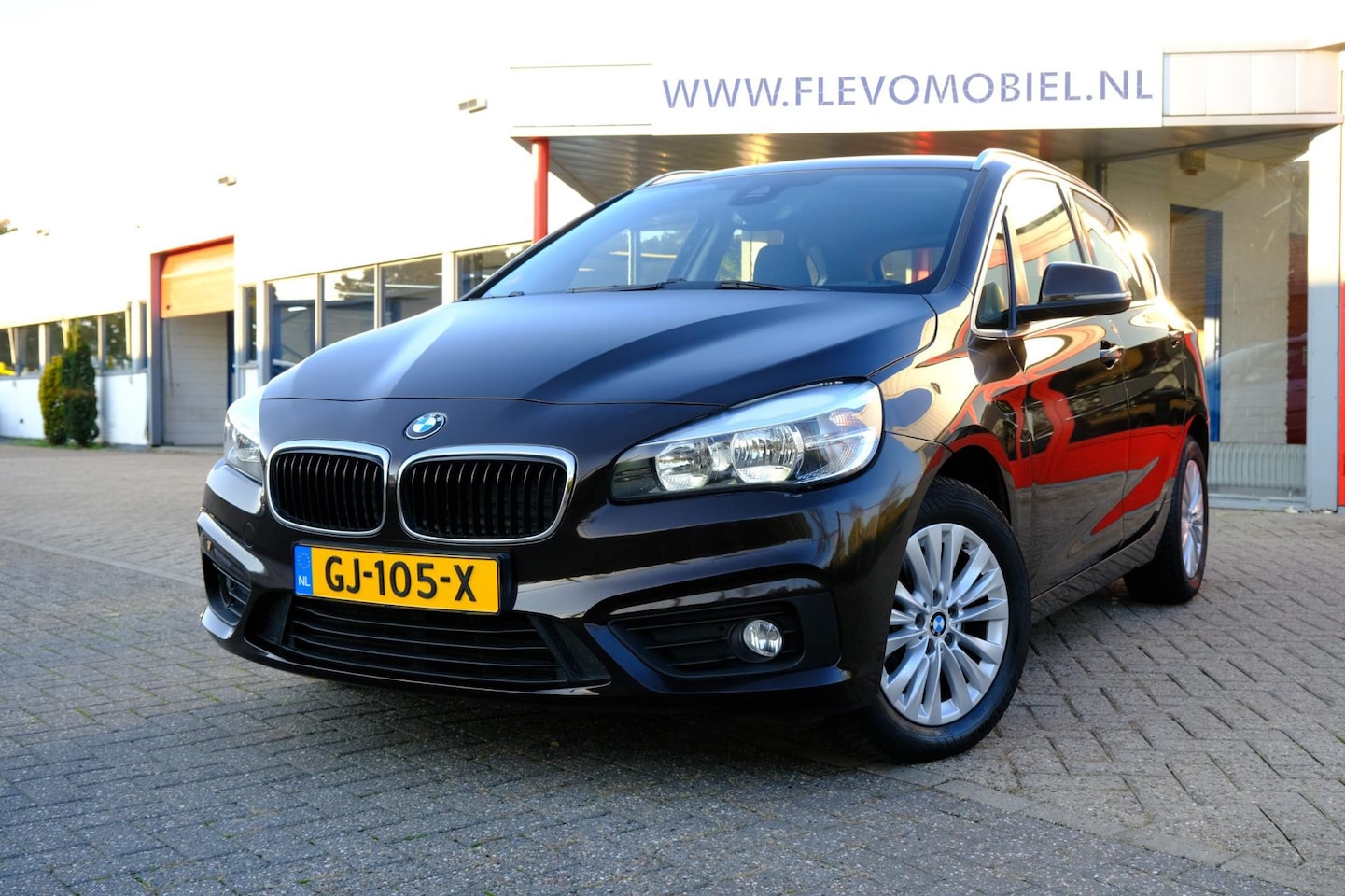 BMW 2-serie Active Tourer - 218i Essential Clima|Navi|LMV|PDC - AutoWereld.nl