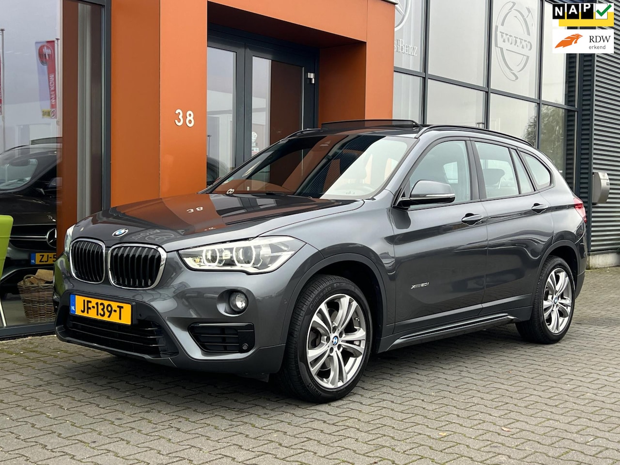 BMW X1 - XDrive20i M Sport automaat|Panodak|PDC|Navi|Bluetooth - AutoWereld.nl