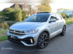 Volkswagen T-Roc - 2.0 TSI 4Motion R / Pano / Akra / Navi