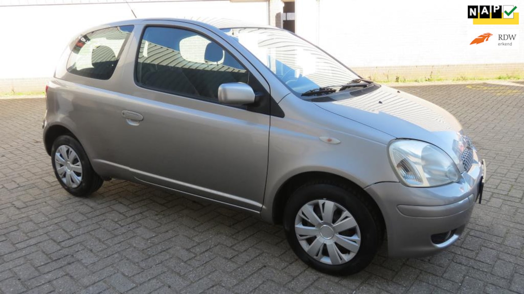 Toyota Yaris - 1.0 VVT-i S-Line 1.0 VVT-i S-Line - AutoWereld.nl