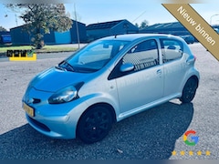 Toyota Aygo - 1.0-12V