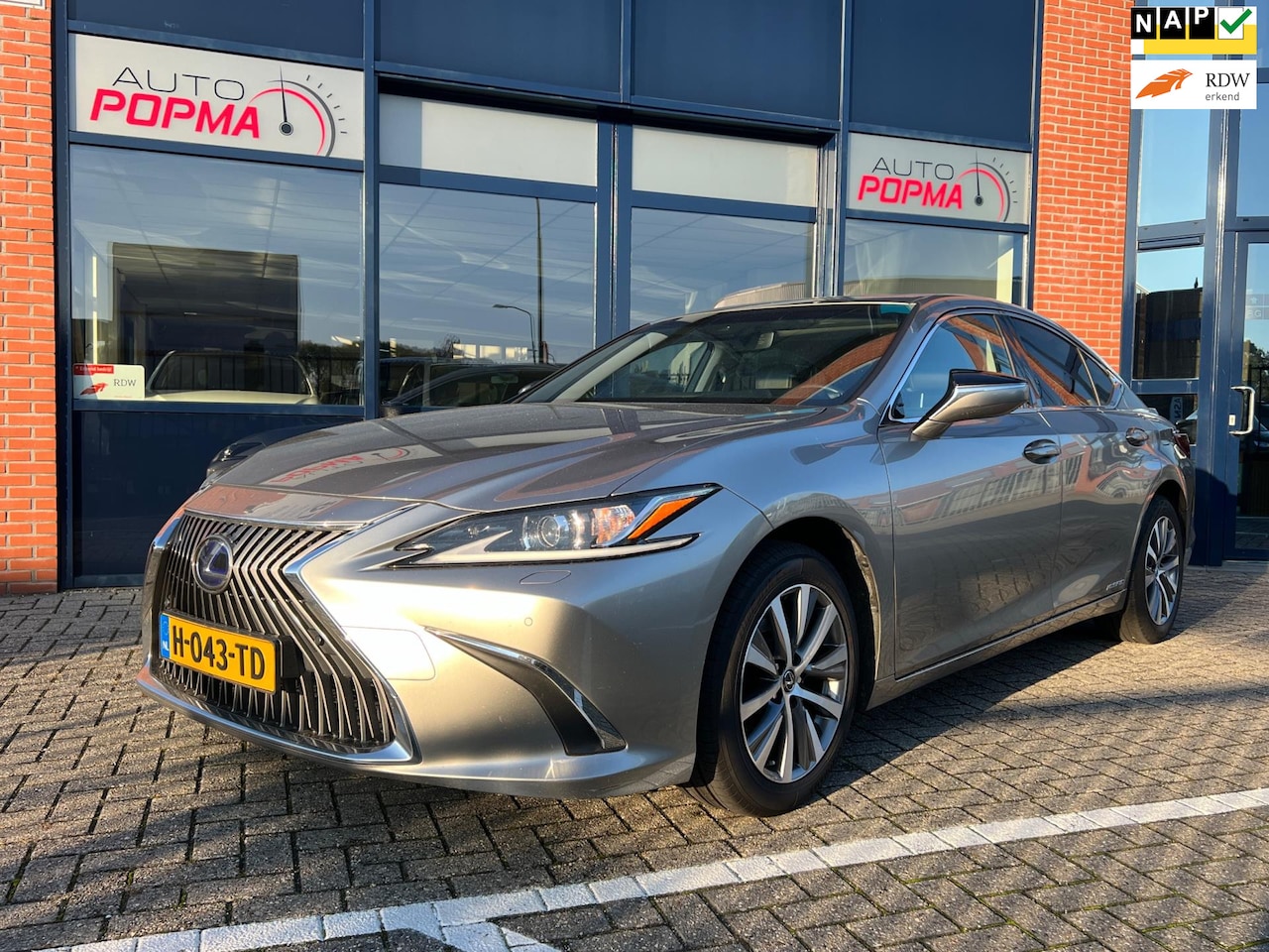 Lexus ES - 300h Business Line 300h Business Line - AutoWereld.nl