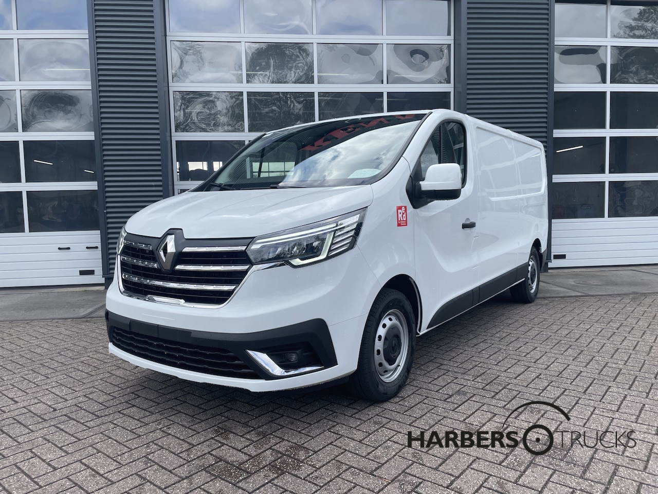 Renault Trafic E-Tech - L2H1 Z.E, Zero Emissie Red Edition WLTP 294, 920kg Trekgewicht, 1185kg laadvermogen 2 Iden - AutoWereld.nl