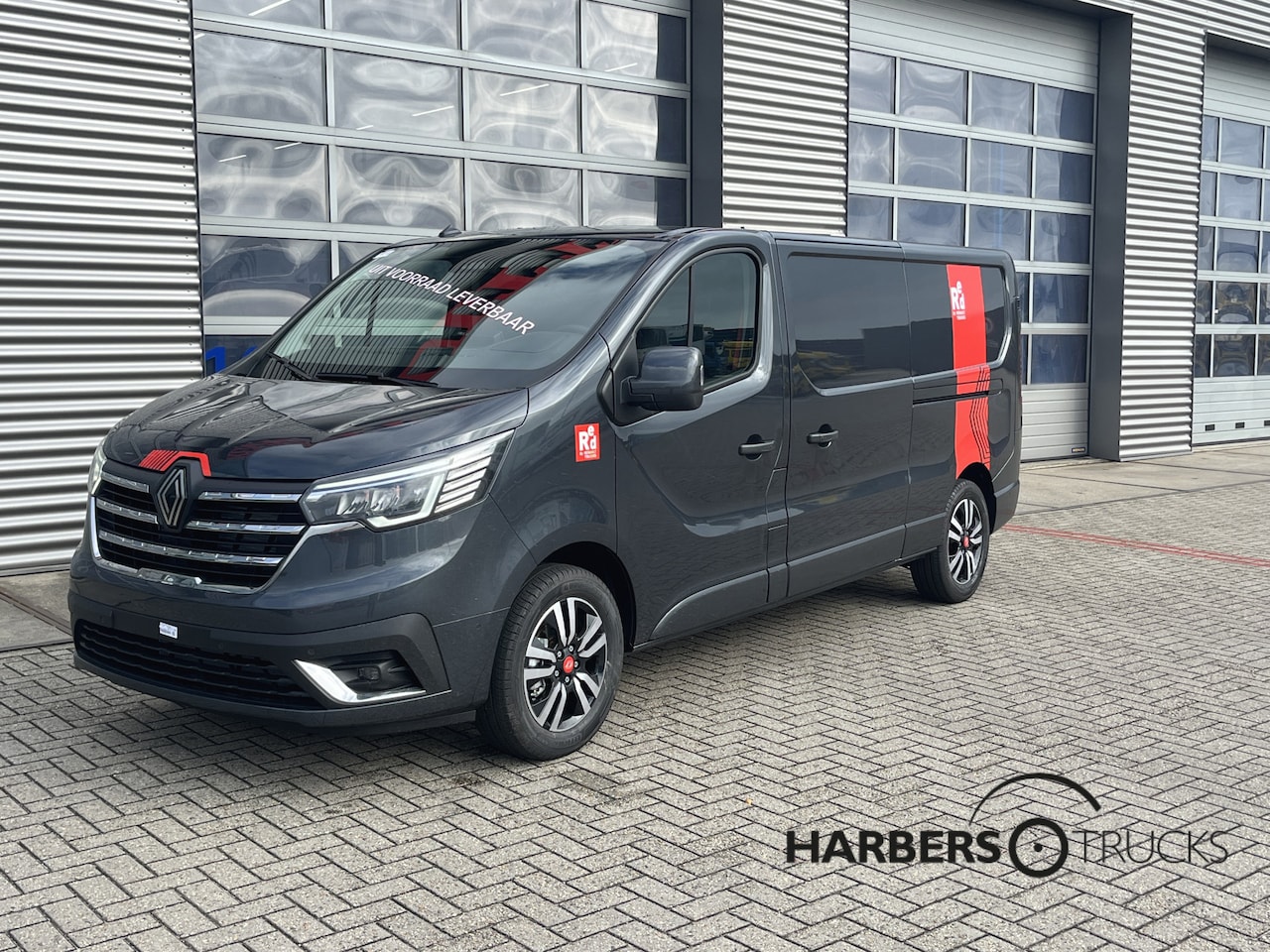 Renault Trafic - L2H1 Exclusive 170PK AUTOMAAT, 2 schuifdeuren, Carplay, Android Trekhaak - AutoWereld.nl