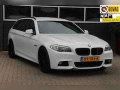 BMW 5-serie Touring - 528i High Exe Automaat NL Auto M-Sport Xenon Sportstoelen Navi ECC PDC Cruise Tel Bluetoot