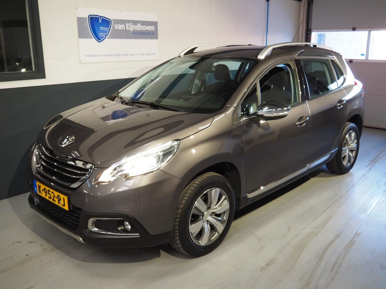 Peugeot 2008 - 1.2 PureTech Allure Navi|Lmv|Clima - AutoWereld.nl