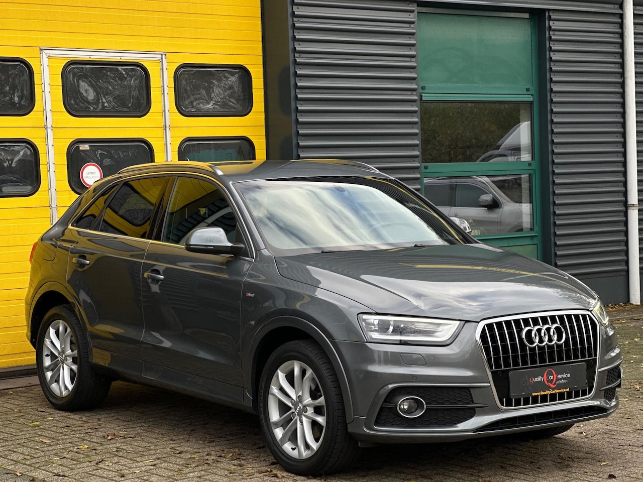 Audi Q3 - 1.4 TFSI S-LINE/Camera/Keyless/Xenon - AutoWereld.nl