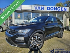 Volkswagen T-Roc - 1.0 TSI Style |Navigatie / Carplay / Clima