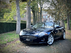 Jaguar XK - 4.2 V8 Coupé / 2 EIG / BTW-AUTO / 100% DEALER SERVICED / YOUNGTIMER