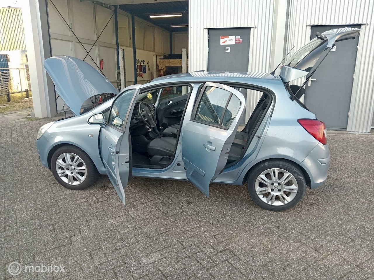 Opel Corsa - 1.2-16V Business Sport 1.2-16V Business Sport/NAP/Nieuwe APK - AutoWereld.nl