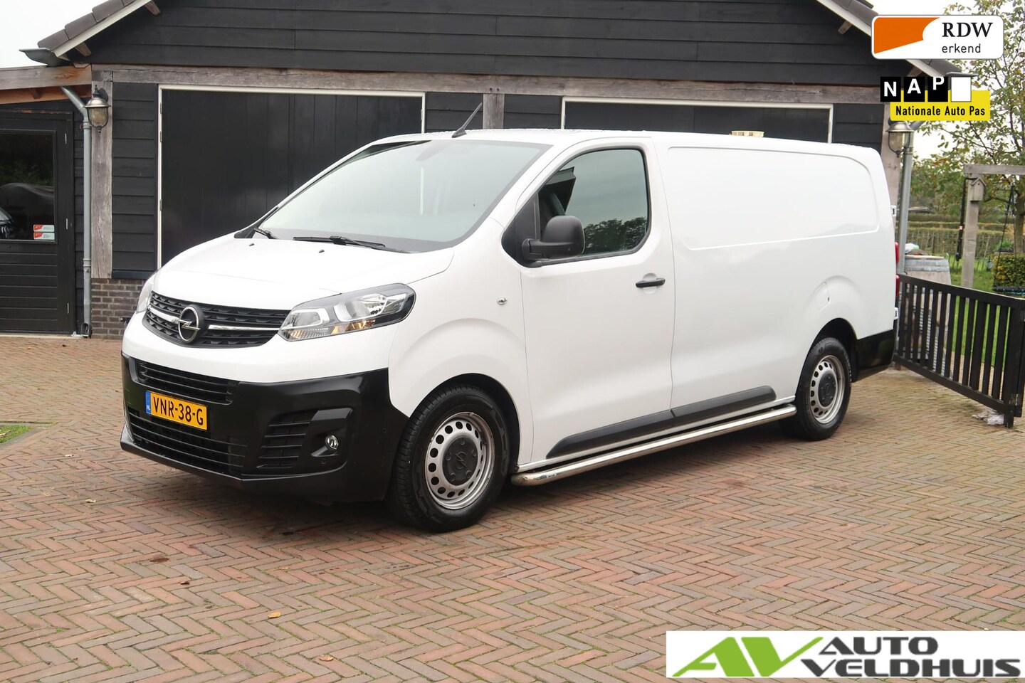 Opel Vivaro - 1.5 CDTI L2H1 Edition NAVI CAMERA CARPLAY - AutoWereld.nl