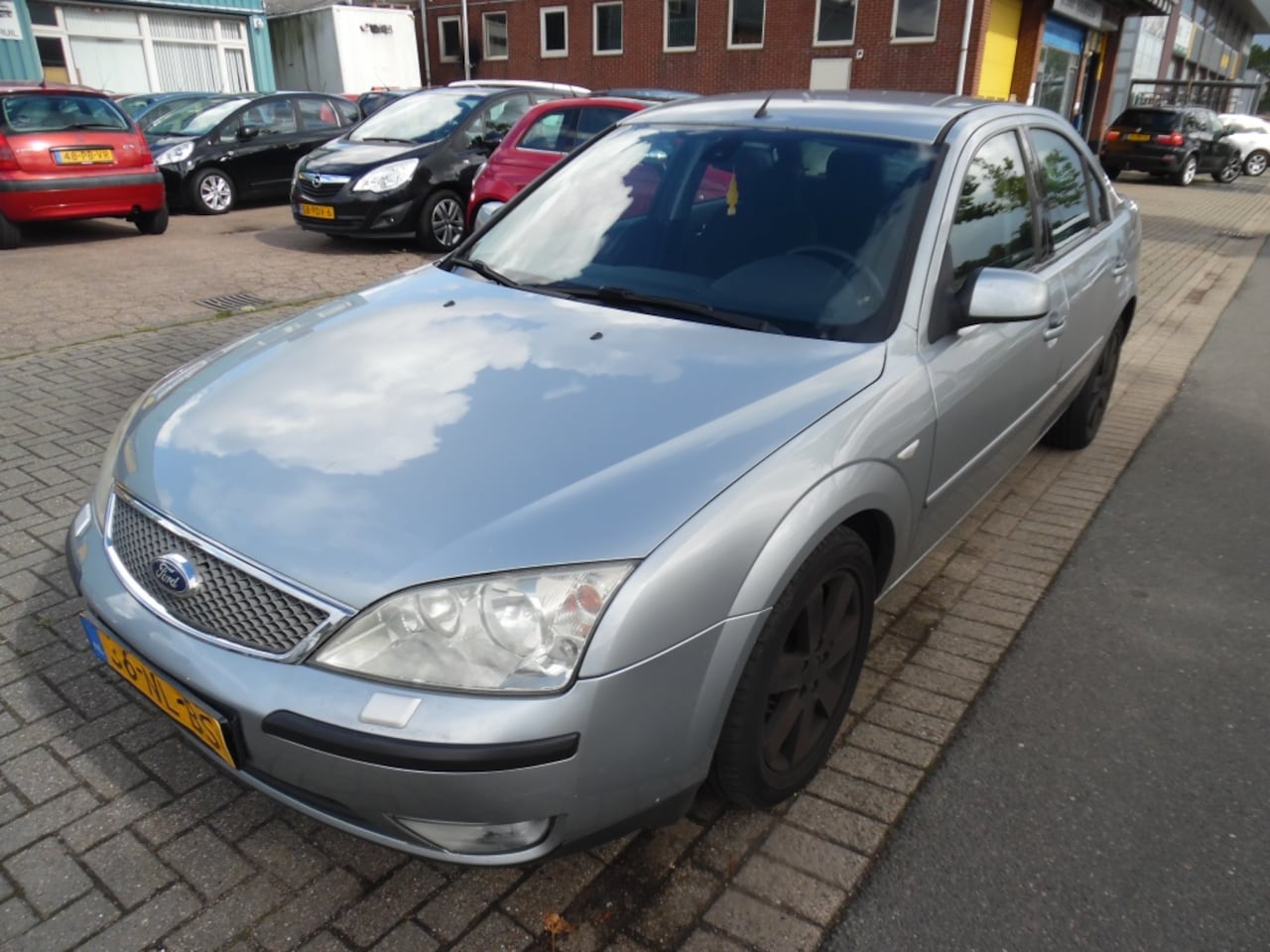 Ford Mondeo - automaat airco 2.0-16V First Ed. - AutoWereld.nl