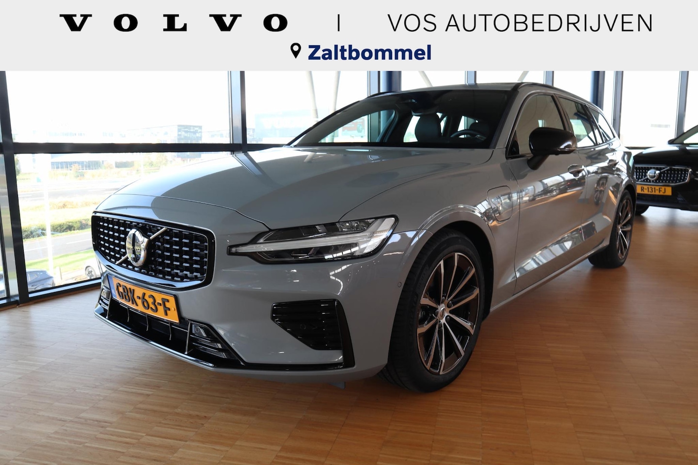 Volvo V60 - 2.0 T6 Recharge AWD Plus Dark 2.0 T6 Recharge AWD Plus Dark - AutoWereld.nl