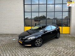 Volvo V40 - 1.6 D2 Summum, Navi, winter en zomerbanden