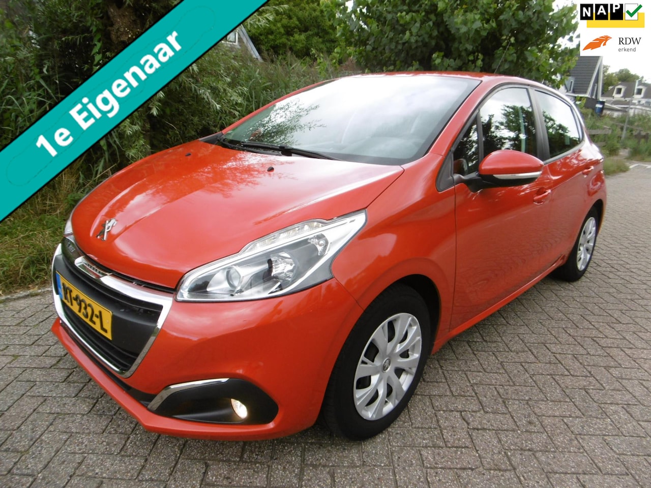 Peugeot 208 - 1.2 PureTech 5-deurs Navi DAB Airco Cruise 1e eig Trekhaak Historie - AutoWereld.nl