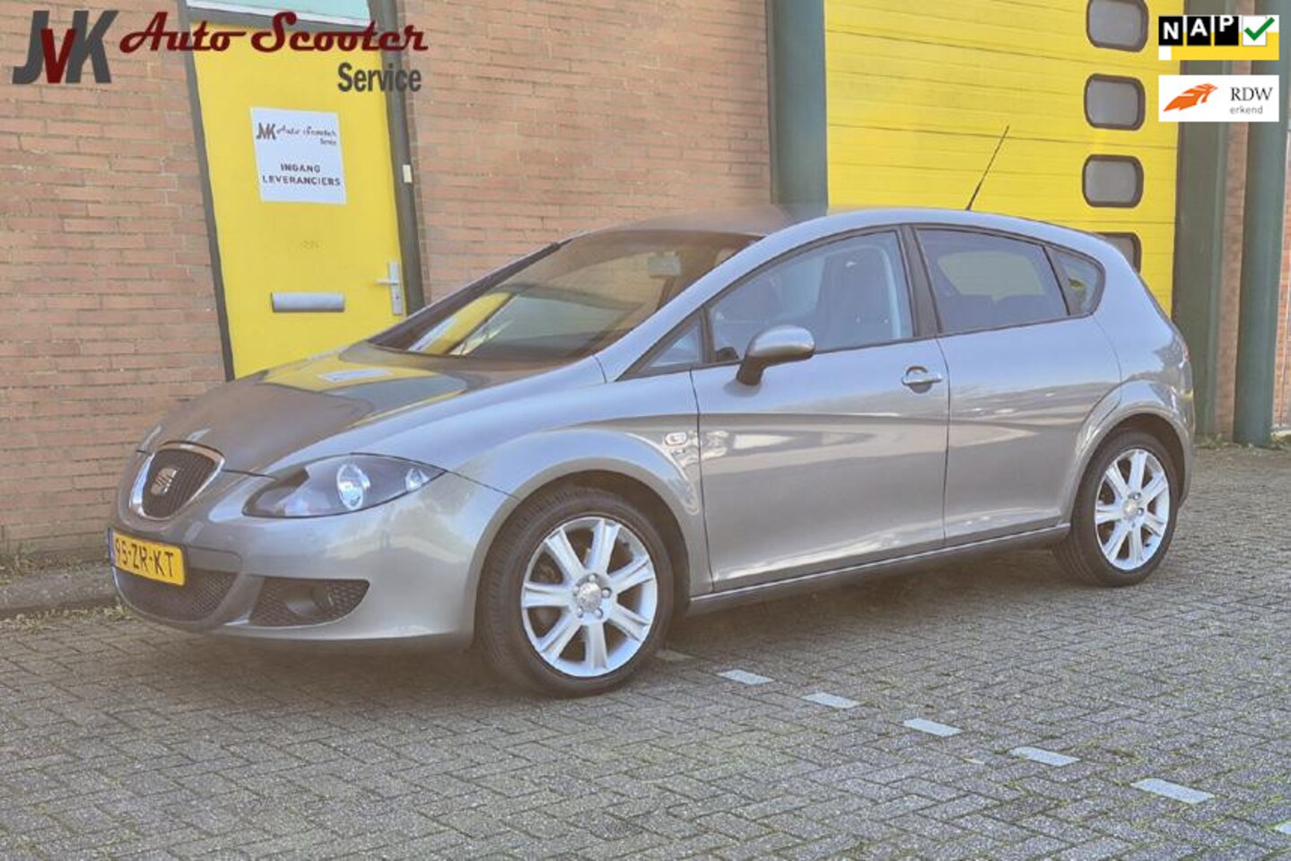 Seat Leon - 1.4 TSI Streetstyle Airco! Carplay! nette Auto! - AutoWereld.nl