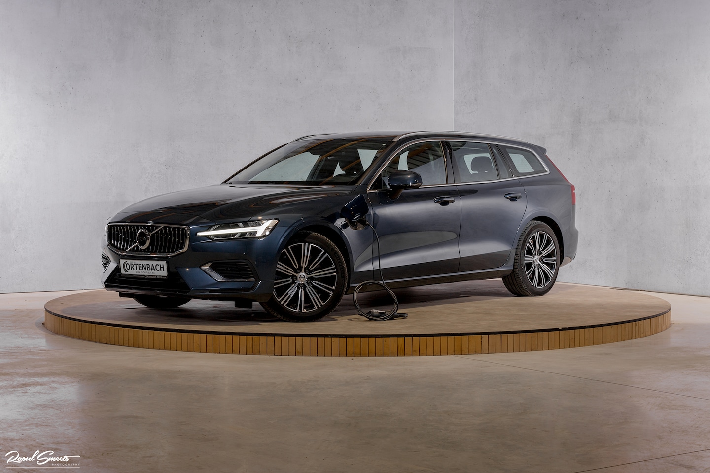 Volvo V60 - 2.0 T6 Recharge AWD Inscription Expression | Adaptieve cruise | Head-up | Apple carplay | - AutoWereld.nl