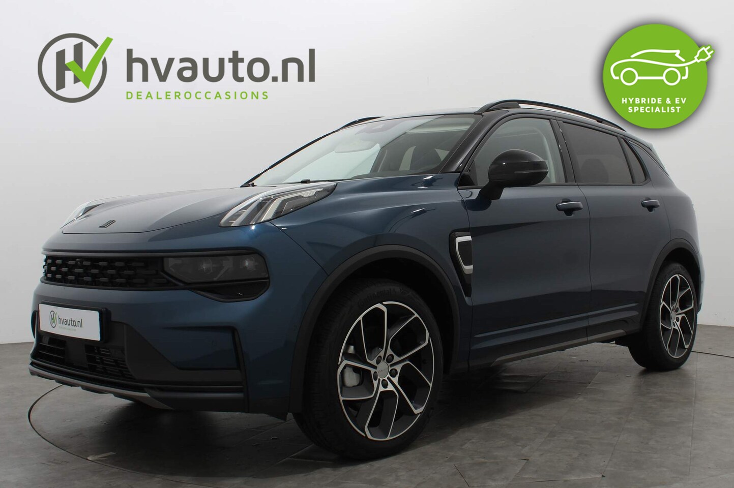 Lynk & Co 01 - 1.5 PLUG-IN HYBRID 262PK BLACK EDITION | Panoramadak | Adaptive Cruise | Infinity Audio - AutoWereld.nl