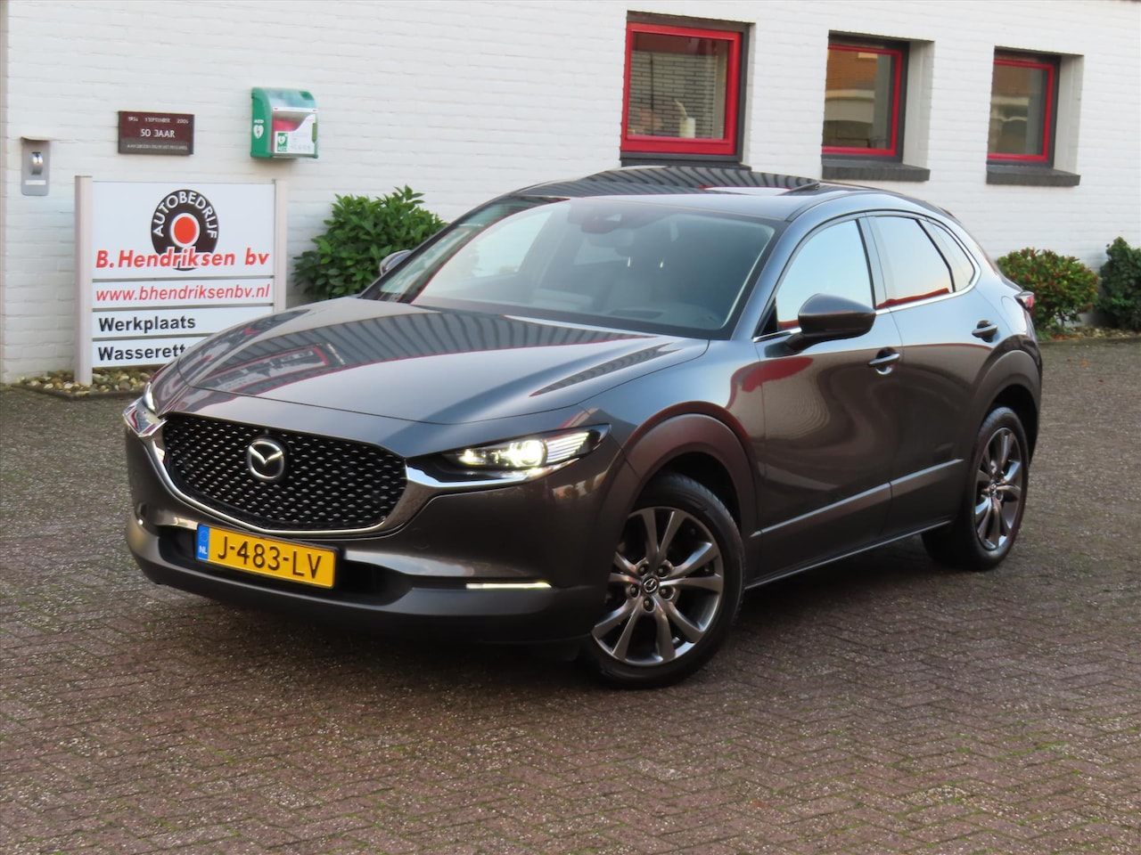 Mazda CX-30 - Skyactiv-X 180pk Luxury/ Bose sound/ Stoel + stuurwiel verwarming/ DAB/ Schuifdak/ Adaptie - AutoWereld.nl