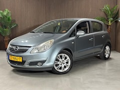 Opel Corsa - 1.2-16V Cosmo Automaat