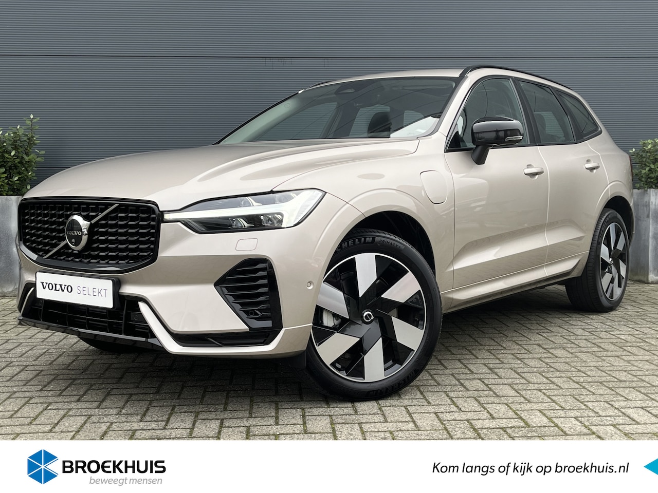 Volvo XC60 - 2.0 Recharge T6 AWD Ultimate Dark | HUD | Harman/Kardon | 360 Camera | Trekhaak | - AutoWereld.nl