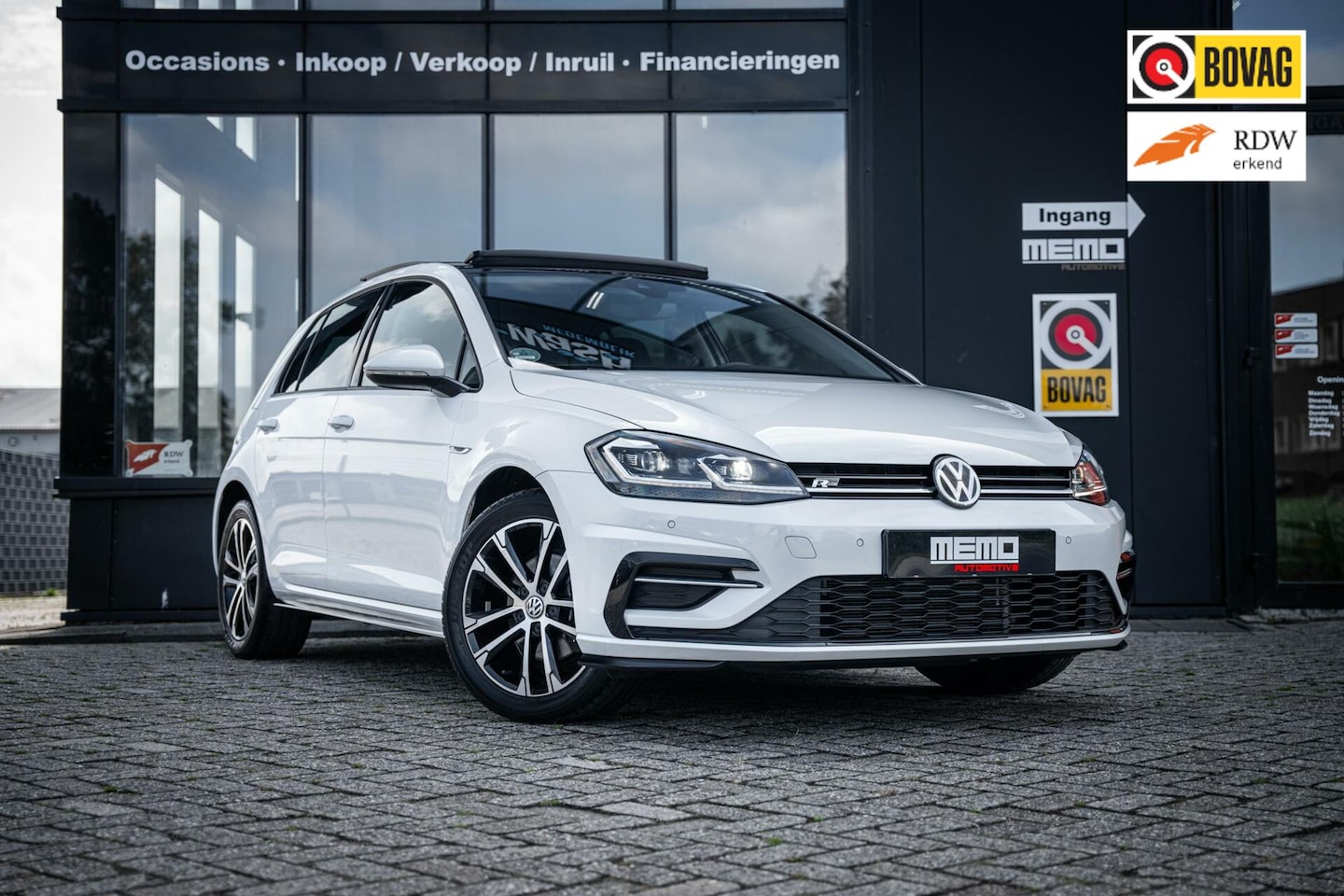 Volkswagen Golf - 1.4 TSI Highline*R-LINE*PANO*VIRTUAL*LED*VOL! - AutoWereld.nl