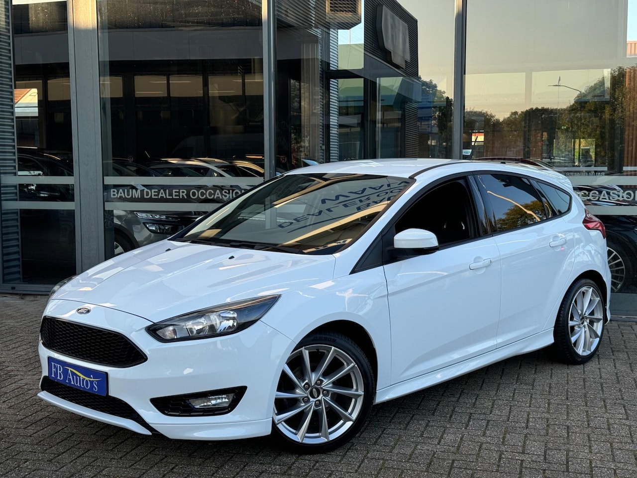 Ford Focus - 1.0 EcoBoost ST Line Airco Navi Cruise Lmv - AutoWereld.nl