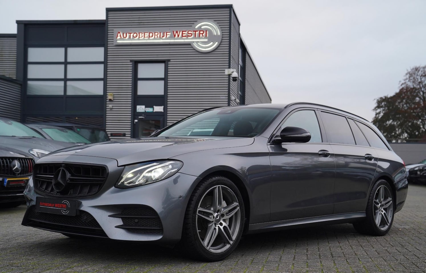 Mercedes-Benz E-klasse Estate - 200 Prestige Plus AMG Edition | 63S AMG Diffuser | Widescreen | Sfeerverlichting | Camera - AutoWereld.nl