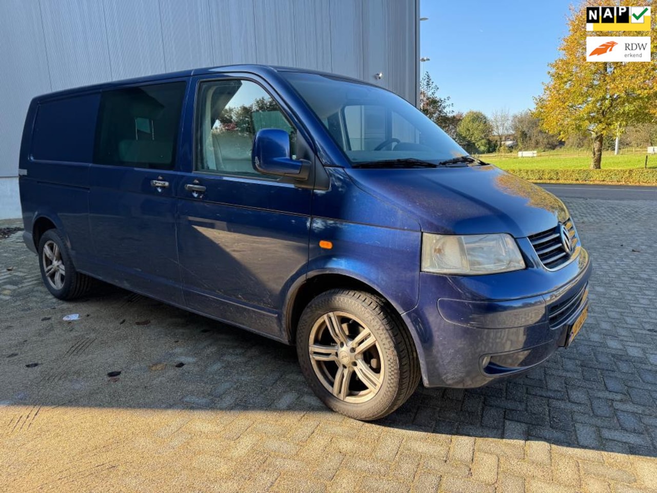 Volkswagen Transporter - 2.5 TDI 340 Trendline DC AIRCO APK - AutoWereld.nl