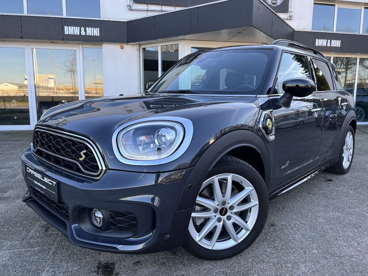 MINI Countryman - Mini Cooper SE ALL4 WORKS Yours, Harman/Kardon, Head-up, Panoramdak, LEDER, DAB-Tuner . Ee - AutoWereld.nl